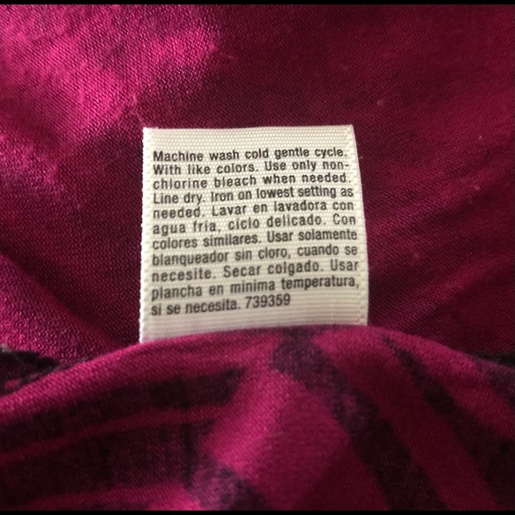 Casual Dress 👗 | Fun Pattern | Color: Deep Raspberry & Black | Size: Medium - Picture 5 of 5